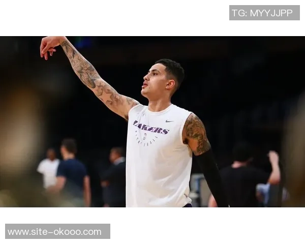 凯尔库兹马的篮球之路与个人成长探索之旅 凯尔库兹马的篮球之路与个人成长探索之旅