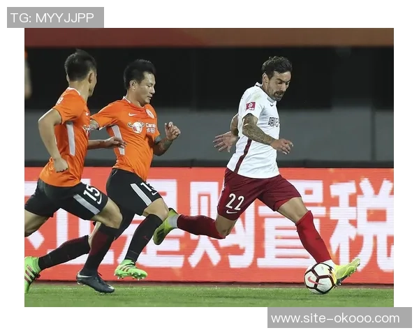 华夏幸福迎战北京人和争夺中超联赛关键三分的激烈对决 华夏幸福迎战北京人和争夺中超联赛关键三分的激烈对决